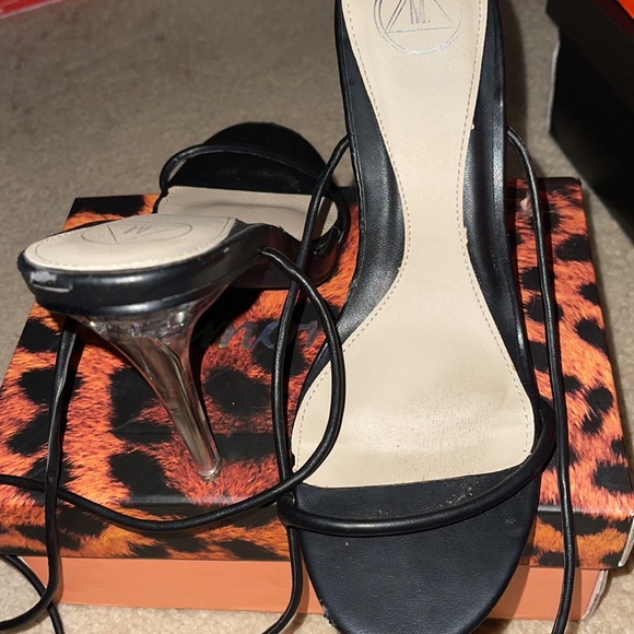 Black Heel with Clear Heel Detailing (Minimal Wear) - Picture 6 of 7